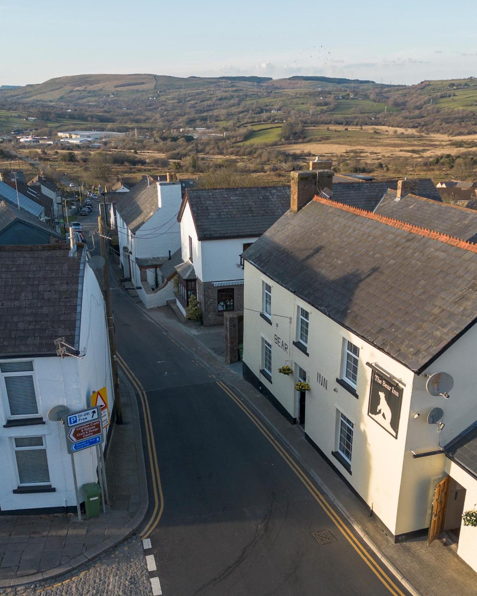 The Bear Inn لانتريسانت المظهر الخارجي الصورة